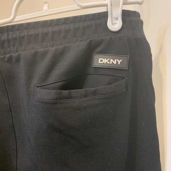 DKNY Mens LG Loungepant Black with zipper pockets. - Picture 5 of 6